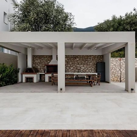 Etherealvilla-Family Villa With Pool Лурдата Экстерьер фото