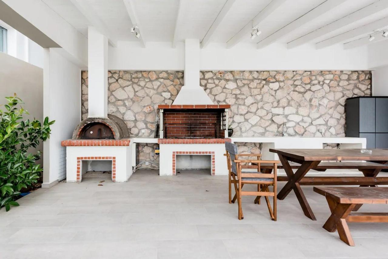 Etherealvilla-Family Villa With Pool Лурдата Экстерьер фото